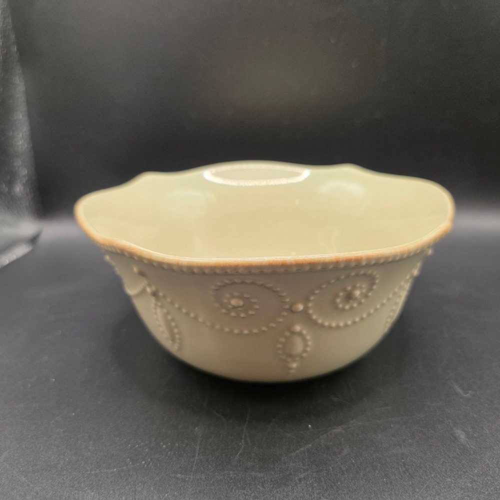 Lenox French Perle Pistachio Green Scalloped‎ Stoneware Cereal Soup Bowl 7 Inch